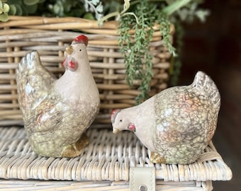 Set 2 Terracotta Chicken Ornaments Rustic Pottery Hen Figurines Home Garden