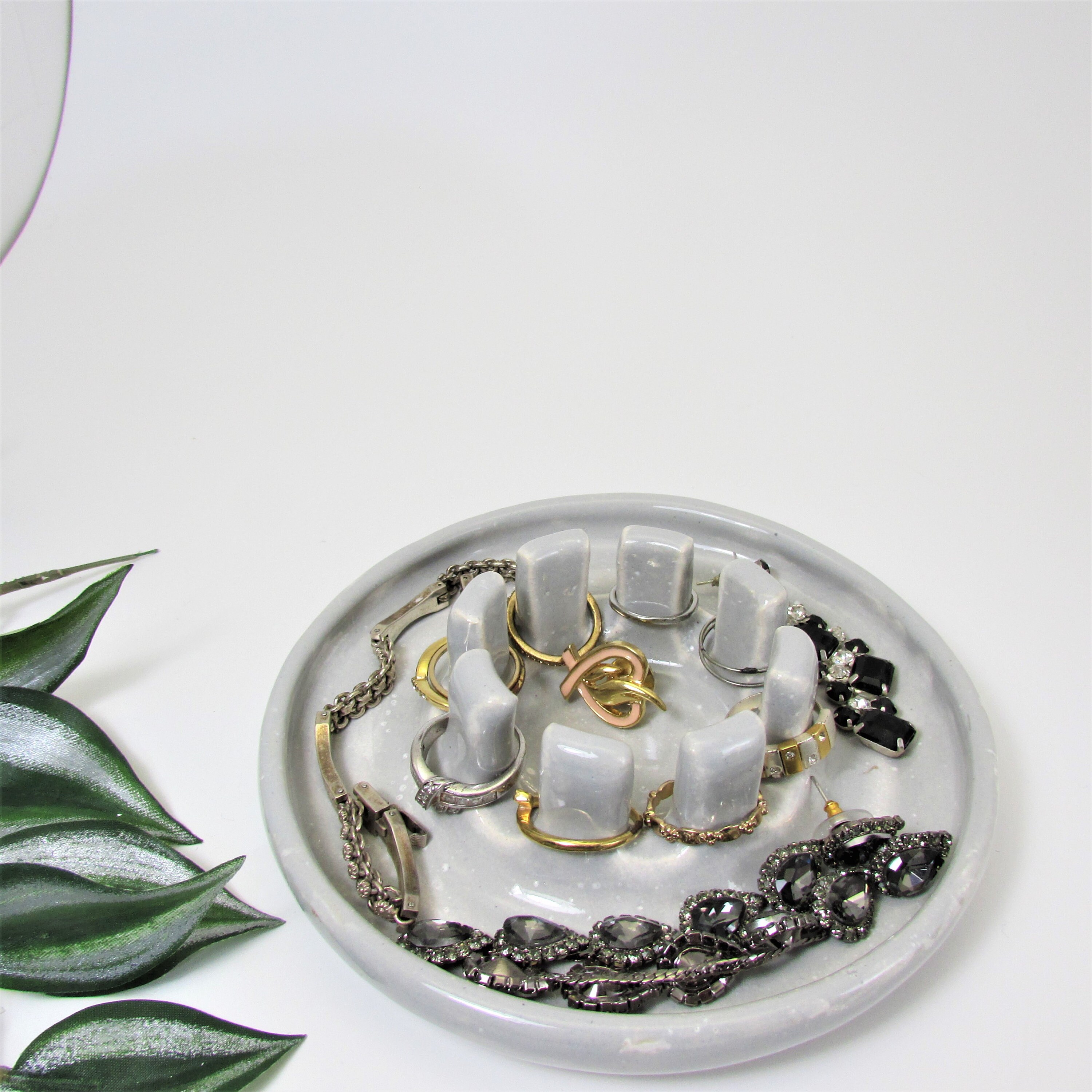 Handmade Pottery Ring holder. Ceramic Ring dish. Jewelry Ring Etsy