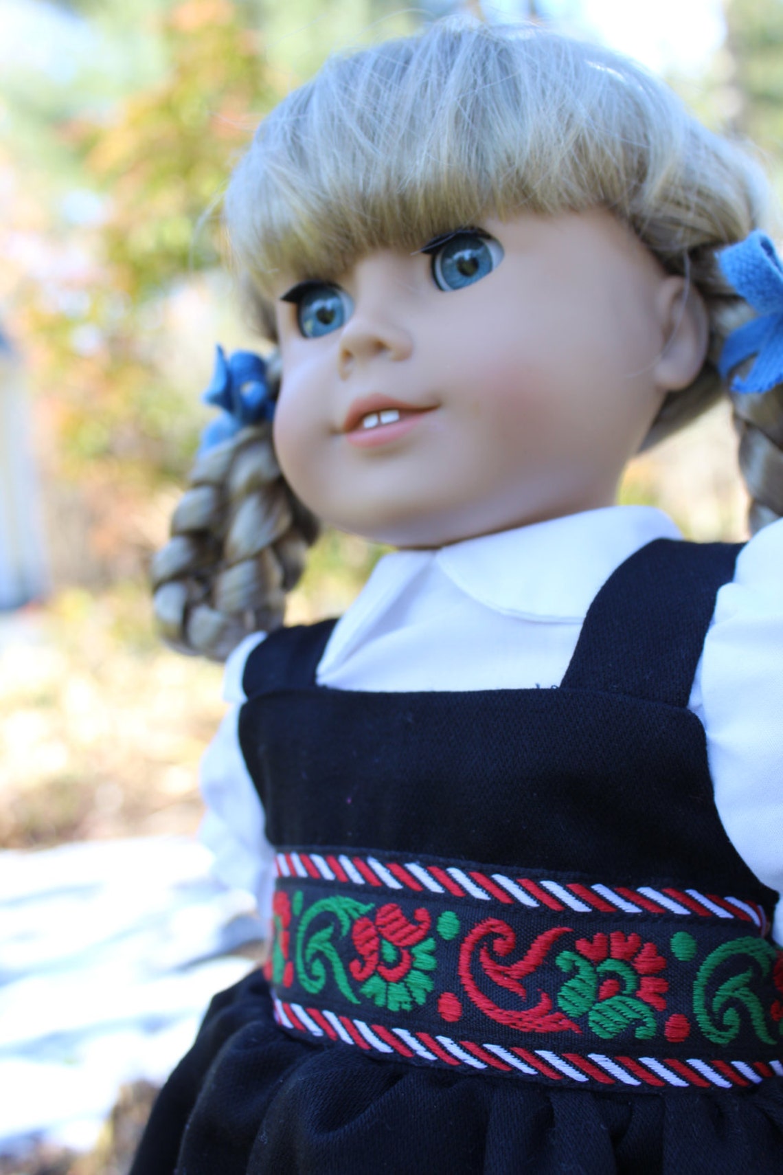 kirsten larson outfits