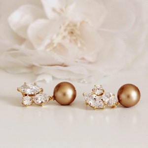 Gold Bridal Earrings Vintage Gold Pearl Earrings, Mother of the Bride Gift, Mother of the Groom Gift, Wedding Jewlery Gift for Mom E101