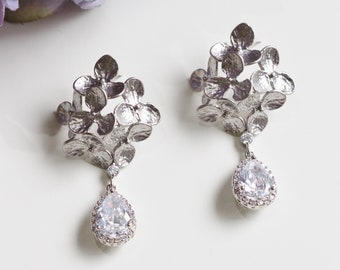 NOUVELLES boucles d'oreilles de mariée florales, boucles d'oreilles en cristal de goutte, boucles d'oreilles de mariage de fleur d'hortensia, boucles d'oreilles de mariée, bijoux de mariée en argent E208