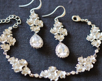 Elegant Floral Bridal Jewelry Set Dainty Earrings and Crystal Cherry Bracelet for Bride Springtime Bliss Garden Wedding Jewelry Set S402