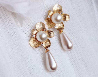 NEW Elegant Gold Bridal Earrings, Drop Pearl Earrings, Gold Flower Stud Earrings, Drop Pearl Wedding Earrings, Gold Bridal Jewelry, E302