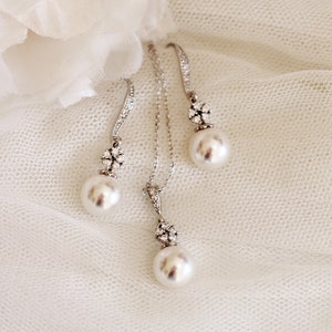 Bridal Jewelry Set, Pearl Wedding Jewelry Set, Bridal Earrings and Necklace Set, Silver Flower Blossom White or Gray Pearl Jewelry Set S111