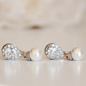 Clip On Pearl Bridal Earrings Pearl Wedding Jewelry Classic Clip On Pearl Earrings, Clip On Bridesmaid Earrings, 8mm Pearl E104