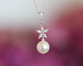 Bridal Necklace, Pearl Wedding Necklace, Cubic Zirconia Flower Crystal Necklace, Pearl Necklace, Bridal Jewelry N105