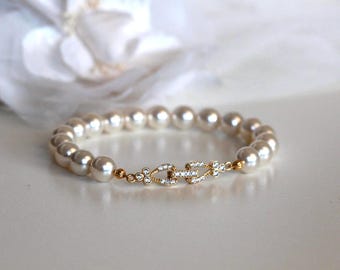 Gold Bridal Bracelet, Pearl Wedding Bracelet For Brides, Crystal White Ivory Pearl Bracelet,  Bridal Jewelry B101