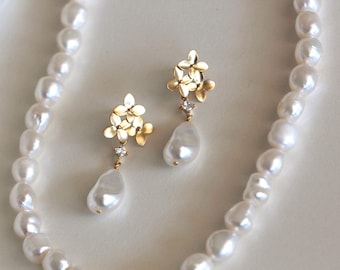 Baroque Pearl Bridal Jewelry Set: Matt Gold Floral Drop Earrings Fresh Water Pearl Necklace Elegant Wedding Jewelry Set