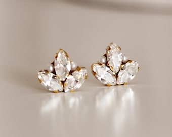 Crystal Leaf Earrings, Studs Bridal Earrings Art Deco Wedding Earrings Stud Earrings, Pearl and Crystal Leaf Stud E142
