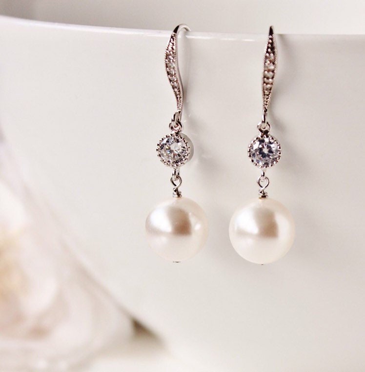 Bridal Earrings, Pearl Drop Earrings, Bridesmaid Earrings, White Ivory  Pearl Earrings, Wedding Jewelry, Bridesmaid Gift E105