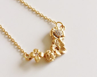 NEW Gold Flower Necklace, Wedding Dainty Bridesmaid Necklace, Gold Floral Necklace for Women, Bridesmaid Gift Necklace Wedding Jewelry N122