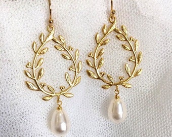 Gold Laurel Wreath Earrings, Boho Wedding Bridesmaid Earrings, Boho Bridal Earrings, Drop Pearl Earrings, Bridesmaid Gifts Jewelry E141