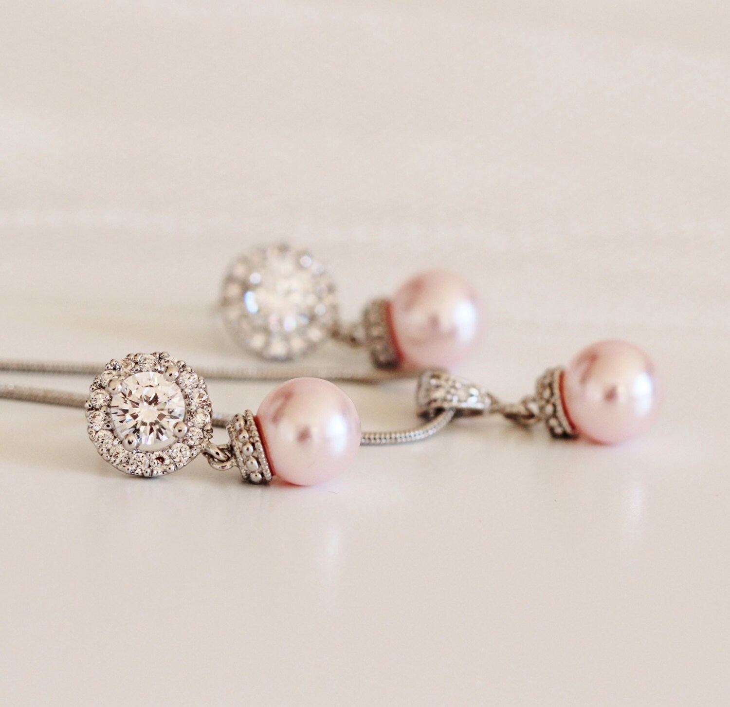 rose gold pink pearl necklace