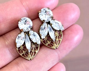 Gold Bridal Stud Earrings Crystal Leaf Earrings Art Deco Wedding Earrings Gold Leaf Studs Autumn Wedding Jewelry For Brides E142