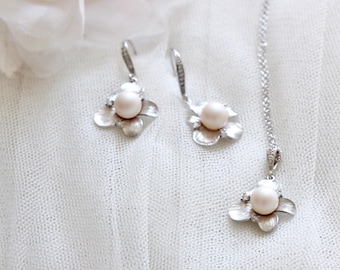 Floral Pearl Bridal Jewelry Set: Silver Flower Necklace and Earrings