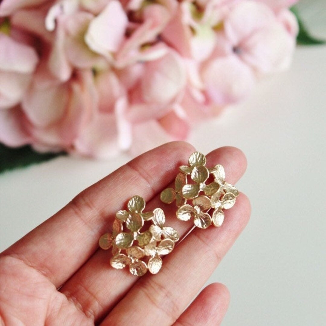 Gold Hydrangea Earrings, Gold Stud Earrings Birthday Gift for Her Mom ...