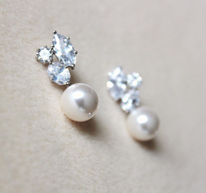 pearl bridal earrings, pearl wedding earrings , bridesmaid earrings, wedding jewelry by dreamislandjewellery