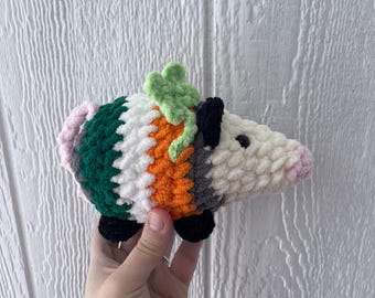 Crochet Lucky Shamrock Possum Plushie, St. Patrick's Day Stuffed Animal Toy/Decor