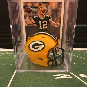 Mini casco Shadowbox dei giocatori della NFL dei Green Bay Packers con carta