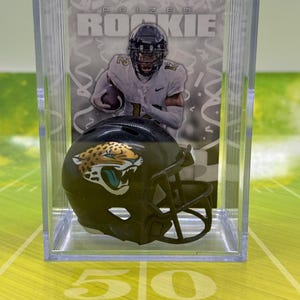 Jacksonville Jaguars Travis Hunter Mini Helm Shadowbox mit Karte
