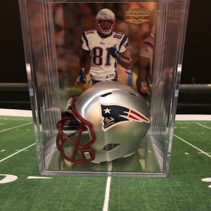 New England Patriots Randy Moss Mini Helmet Shadowbox w/ card