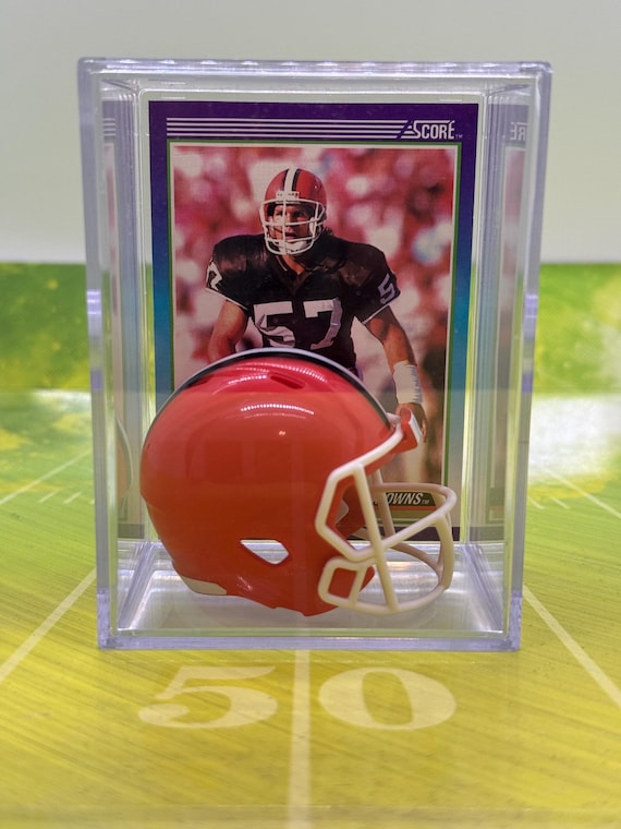 football helmet card score Mini Album/Card Die Set The cards are in English language and were manufactured in the United States by Panini Cleveland Browns Clay Matthews Mini