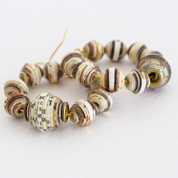 Tribales Chic pepitas de oro africano y cartas de papel grano y oro aretes grandes / criolla (PB6)