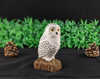 Snowy Owl Wood Carving, Lifelike Owl Carving, Wooden Bird Art, Home Decor and Gift,  Hand Carved Owl Figurine, Nature-inspired Decor Piece