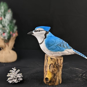 Blauhäher Vogel Holz schnitzen Wohnkultur, handgeschnitzte Singvogel Skulptur Kunst Dekor, handgeschnitztes Holz Jubiläumsgeschenk, geschnitztes Singvogel Kunstwerk