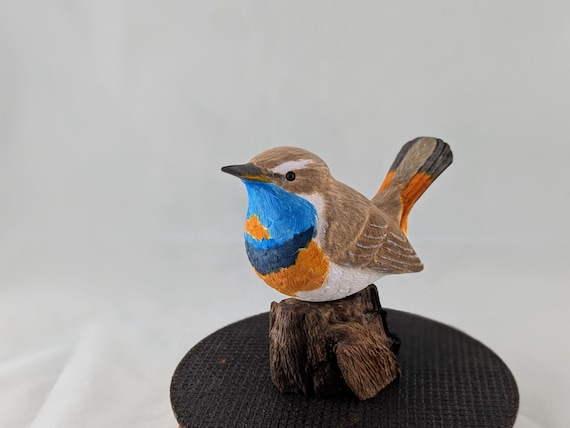 手彫りのオオノド鳴鳥の置物：木製の鳥の彫刻 - Etsy 日本