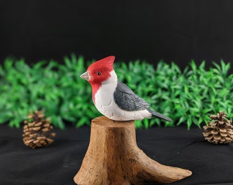 Red Crested Cardinal Wood Carving, Carved Songbird Figurine, Lifelike Avian Sculpture, Songbird Wood Decor, Handcrafted Cardinal Art Decor