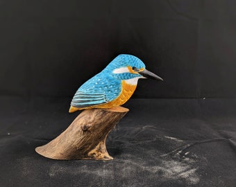 Common Kingfisher Wood Carving, Hand Carved Kingfisher Bird Home Decor Artwork, Nature-Inspired Bird Decor Accent, Artistic Bird Carving