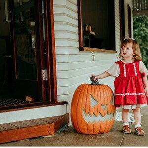 Red Linen Vintage Pinafore Dress: Toddler Girl Apron Smock zdjęcie 1
