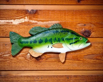 Escultura de pared de lubina negra tallada a mano: decoración rústica de cabaña