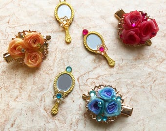 Matching mirror and hair clip sets for 1/6 dolls