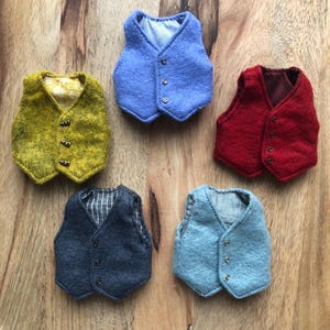 Grandfather vests in felt or lined suede, for Blythe or Isul dolls