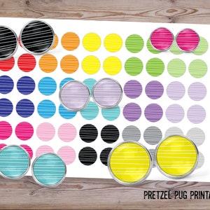 Peut inclure: Feuille imprimable de cercles colorés avec des rayures blanches. Les cercles sont disposés en rangées et en colonnes. La feuille est intitulée "Pretzel Pug Printables".