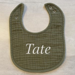 Embroidered Personalized Bib, Double Gauze Muslin, Personalized Baby Bib, Custom Baby Gift, Personalized Baby Gift, Embroidered Baby Gift