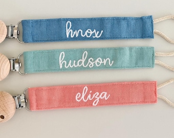 Personalized Pacifier Clip, Baby Shower Gift, New Baby Gift, Unique Baby Gift, Baby Girl, Embroidered Pacifier Clip, Custom Name Baby Clip