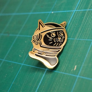 Space Cat enamel pin