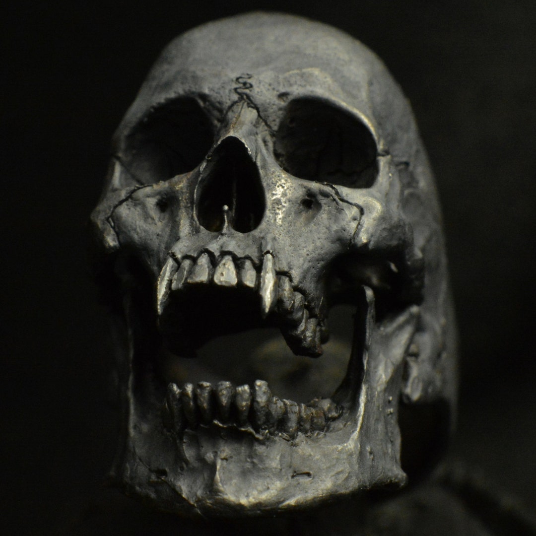 Into the Fire Jewelry - Skull Ring Vampire Open Jaw Silver