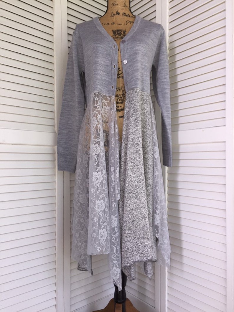 Cream Y2K Low-Rise Cargo Pants, BDG