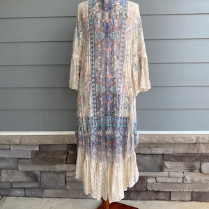 Lace Kimono: Boho Chic Resort Cover-Up, Stevie Nicks Style image 2