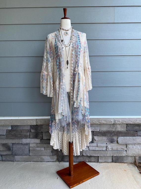 Lace Kimono: Boho Chic Resort Cover-Up, Stevie Nicks Style