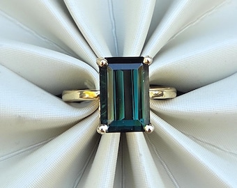 Anillo de turmalina verde Sylvan de Maine de 4,77 quilates, anillo de oro amarillo de 18 quilates, anillo de turmalina de Maine, anillo solitario