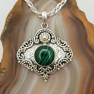 Vintage sterling silver malachite necklace.