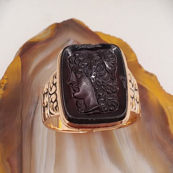 Vintage intaglio ring, 14k rose gold intaglio ring, sold as is.