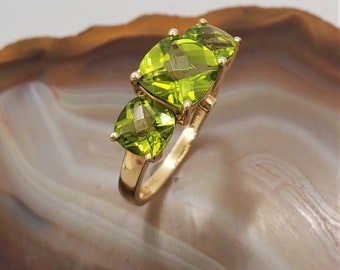 3 stone peridot ring online