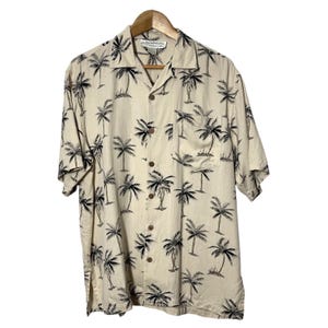 Pineapple Moon Mens Silk Shirt Size M Button Down Palm Tree Summer Vacation Tiki