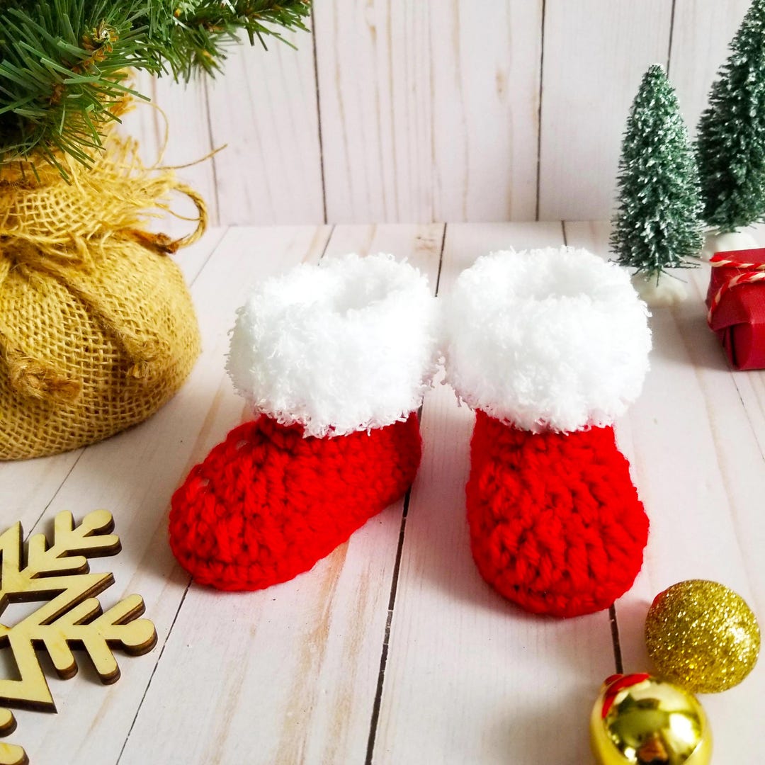 Crochet Santa Baby Booties: Newborn Christmas Outfit - Etsy